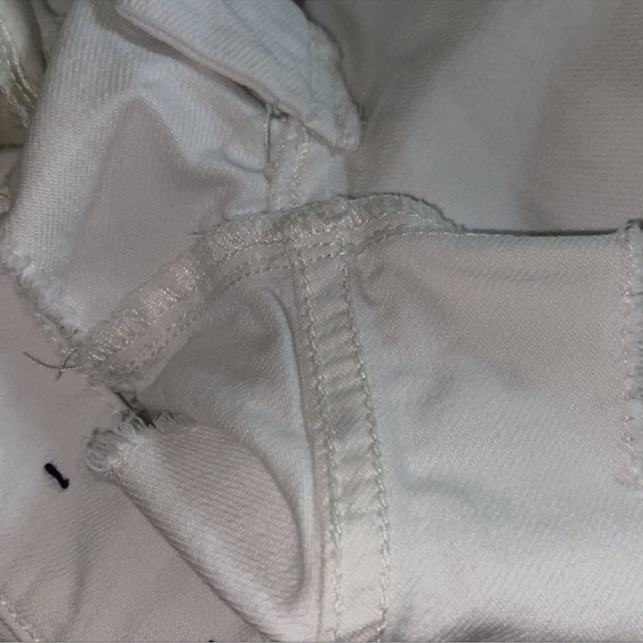 American Eagle 🦅 Stretch Distressed Short Shorts - Picture 7 of 10